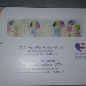 Color Street Nail Polish Strips - Retro Strips Glittery White With Shapes